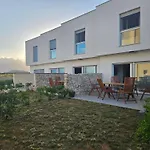 Bura House Hébergement de vacances *
