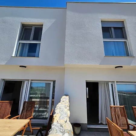 Bura House Holiday home Povljana