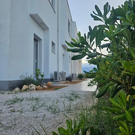 Bura House Holiday home Povljana