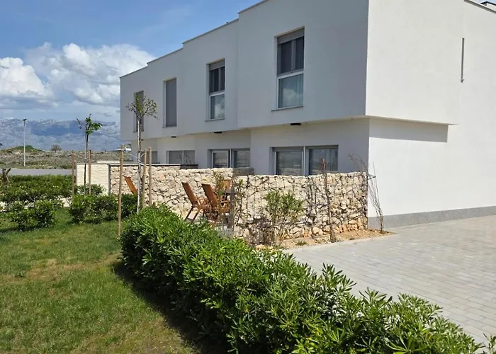 Bura House *